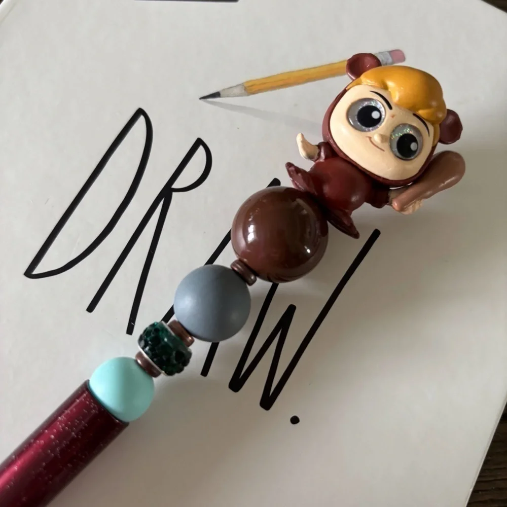 Disney Doorables: Peter Pan: The Lost Boys: Cubby handmade beaded pen